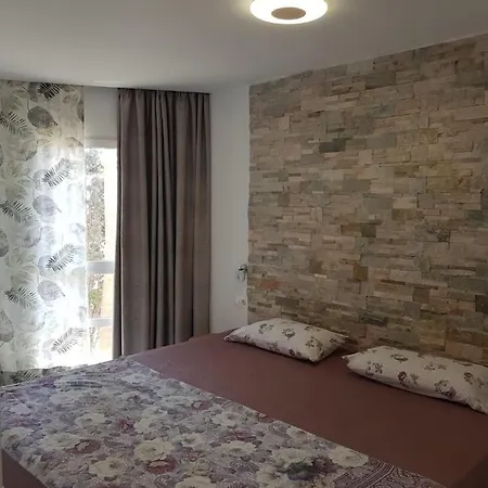 Vv Apartment *